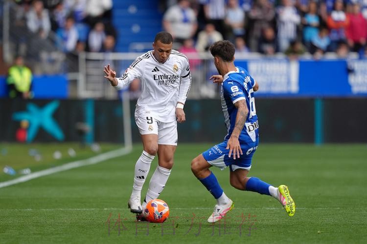 布兰科:姆巴佩已经道歉 这种铲球比赛中可能发生 布兰科:姆巴佩已经道歉 这种铲球比赛中可能发生